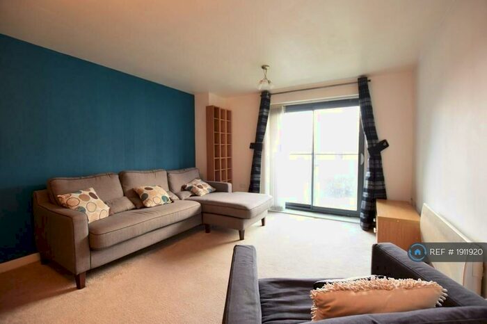 2 Bedroom Flat To Rent In Bouverie Court, Leeds, LS9