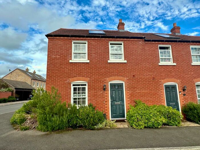 2 Bedroom End Of Terrace House To Rent In Brocklehurst Road, MK42