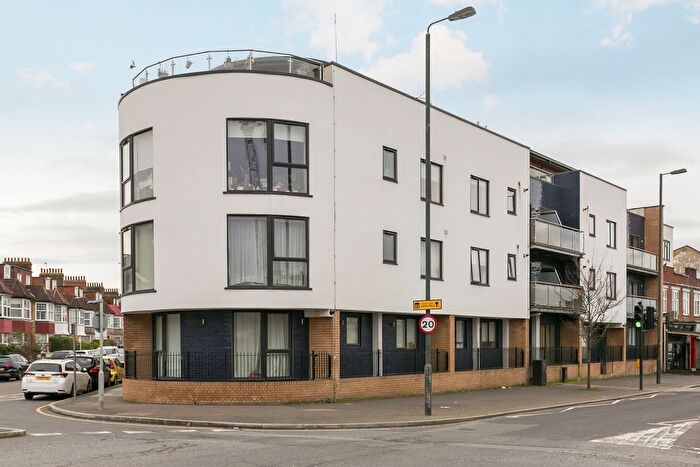 1 Bedroom Flat To Rent In Cherrydown East, Basildon, SS16