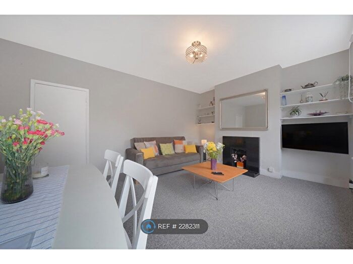 1 Bedroom Flat To Rent In Maida Vale, Jw, W9