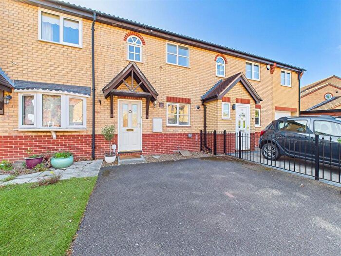 2 Bedroom Terraced House To Rent In Magnolia Close, South Ockendon, RM15