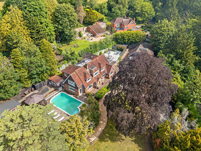 5 Bedroom Detached House For Sale In Spring Lane, Maidenhead, SL6