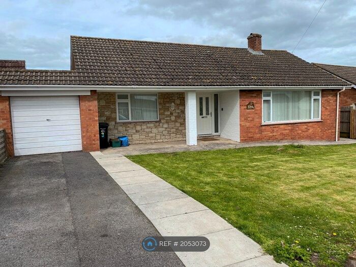 3 Bedroom Bungalow To Rent In West View Close, Bridgwater, TA7