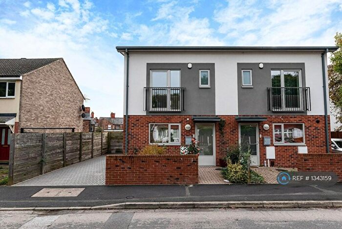 3 Bedroom Semi-Detached House To Rent In Wilford Crescent West, Nottingham, NG2