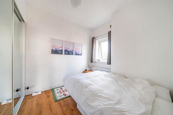 1 Bedroom Flat For Sale In Harold Road, Crouch End, N8