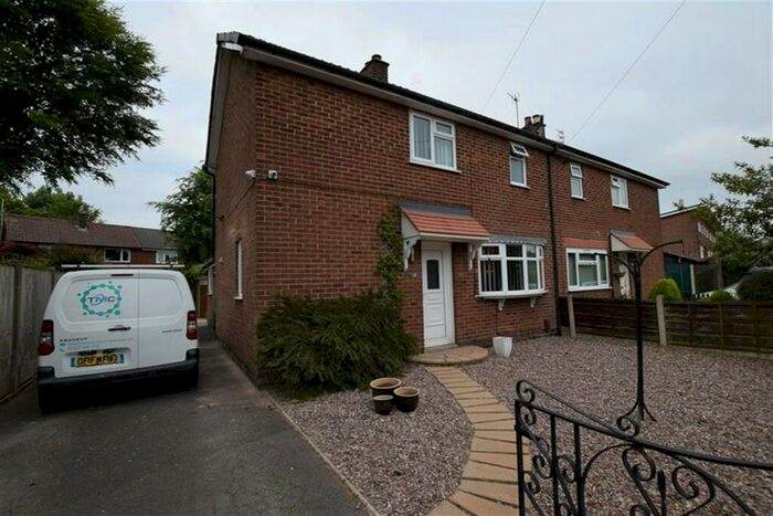 2 Bedroom Semi-Detached House To Rent In Gilchrist Avenue, Macclesfield, SK11