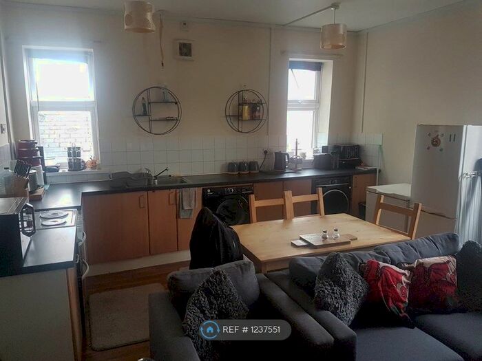 1 Bedroom Flat To Rent In Above 88-90 Chepstow Rd, Newport NP19