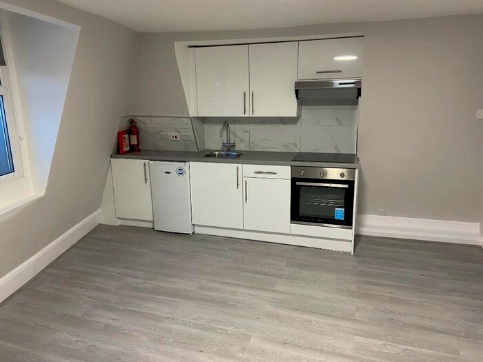 Studio To Rent In Barnsbury Road, London, N1