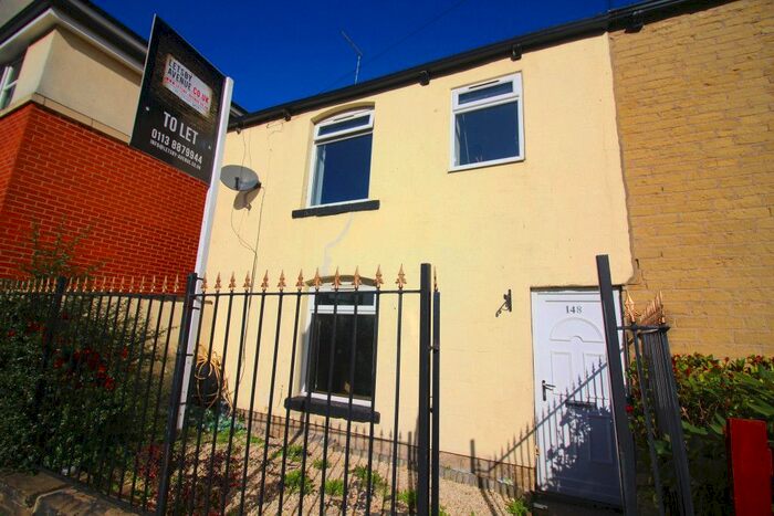 3 Bedroom Detached House To Rent In Town Street, Armley, Leeds, LS12