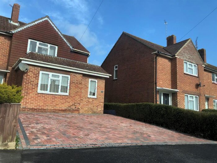 2 Bedroom Property To Rent In Middle Park Way, Havant, PO9