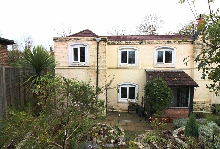 2 Bedroom Semi-Detached House To Rent In Gosport Road, Fareham, Hampshire, PO16