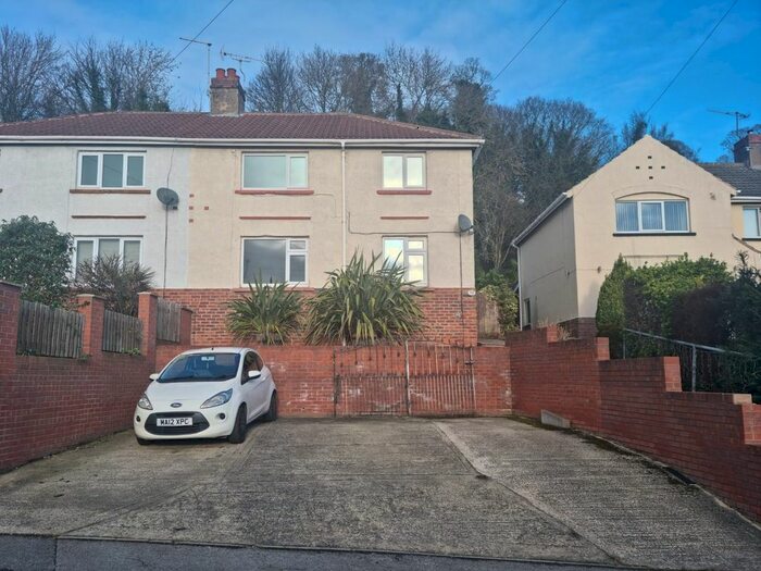 3 Bedroom Semi-Detached House To Rent In Rolleston Avenue, Maltby, Rotherham S66