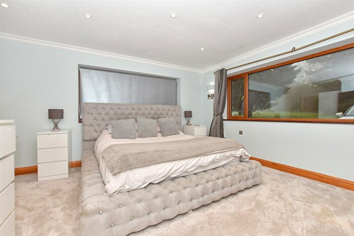 4 Bedroom Detached Bungalow For Sale In Bower Lane, Eynsford, Kent, DA4