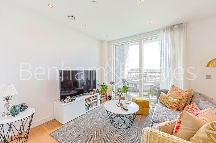 1 Bedroom Apartment To Rent In Duval House, Grant Road, SW11