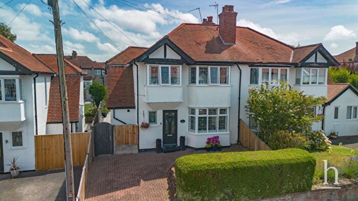 3 Bedroom Semi-Detached House For Sale In Ashcroft Drive, Pensby, CH61