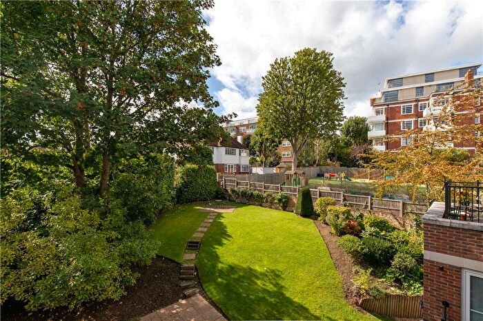 2 Bedroom Parking To Rent In Wimbledon Hill Road, Wimbledon, SW19