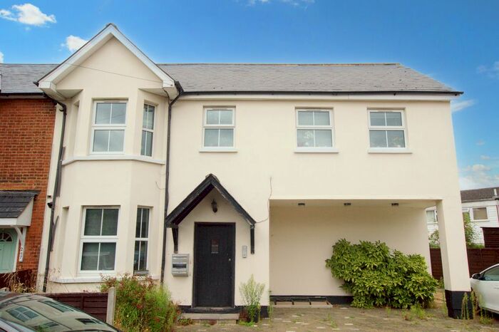 1 Bedroom Flat To Rent In Camp Road, St Albans, AL1