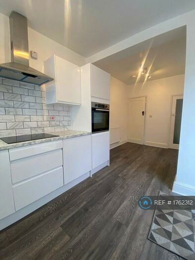 3 Bedroom Semi-Detached House To Rent In Withins Lane, Bolton, BL2