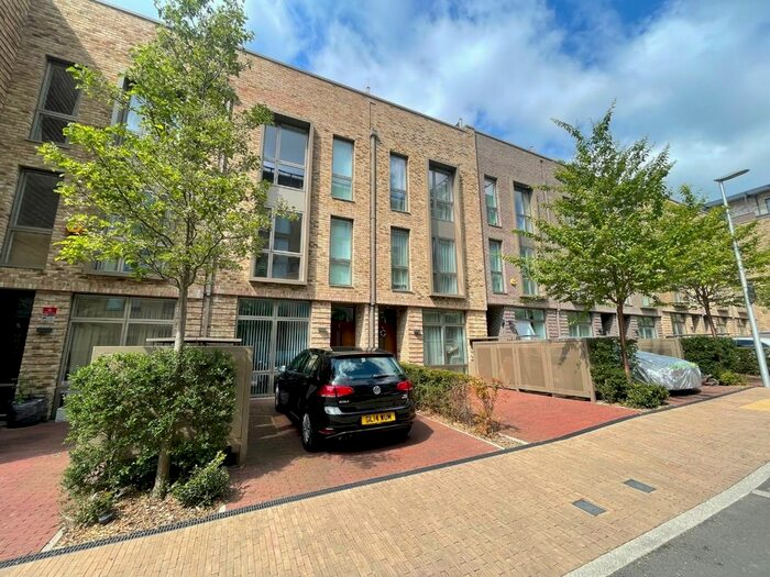 3 Bedroom Town House To Rent In Kidbrooke Village, Kidbrooke, SE3
