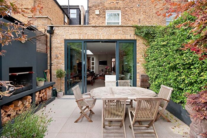 4 Bedroom Terraced House To Rent In Devereux Road, London, SW11