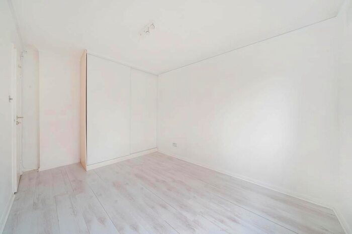 1 Bedroom Flat To Rent In Feltham, Middlesex, TW13