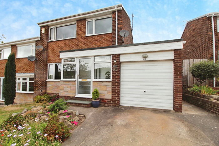 3 Bedroom Semi-Detached House For Sale In Bywell Close, Ryton, NE40