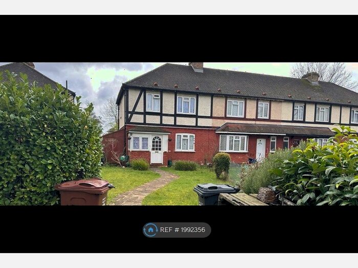 3 Bedroom End Of Terrace House To Rent In Lionel Road North, Brentford, TW8