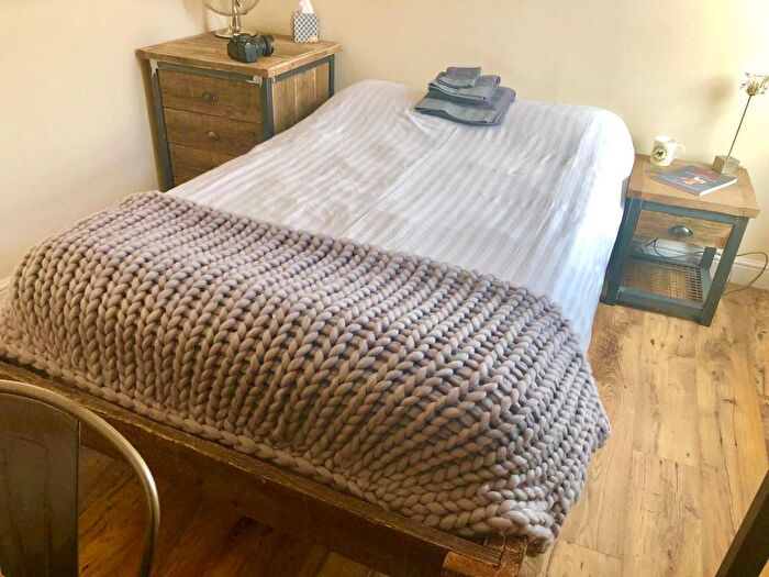 6 Bedroom End Of Terrace House To Rent In Broomhall Street, Sheffield, S3