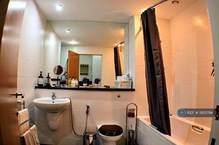 2 Bedroom Flat To Rent In Albion Street, Glasgow, G1