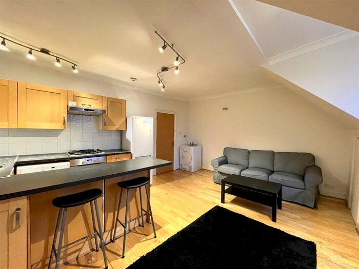 2 Bedroom Flat To Rent In Tottenham Lane, Crouch End, N8