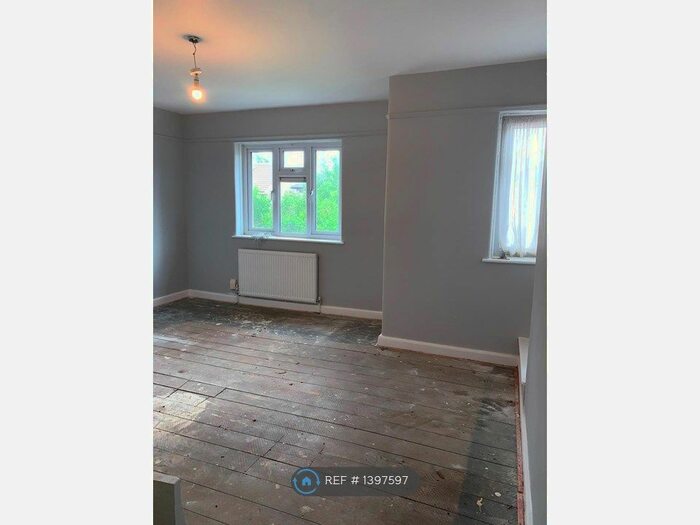 3 Bedroom Semi-Detached House To Rent In Hall Road, Chadwell Heath, Romford, RM6