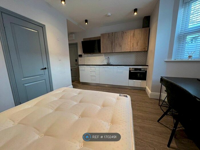 Studio To Rent In Lower Holyhead Road, Coventry, CV1