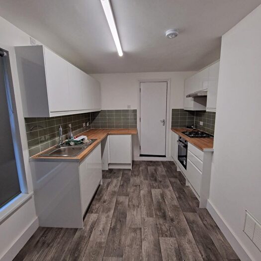 1 Bedroom Flat To Rent In Dawlish Road, Leyton, E10