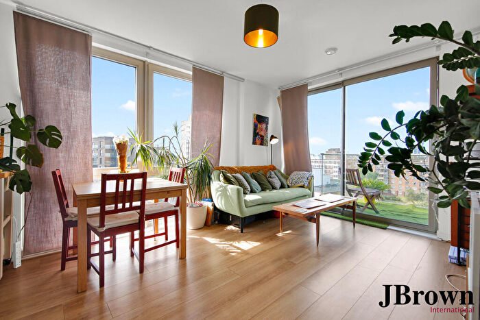 1 Bedroom Flat For Sale In Mulberry Apartments, Coster Avenue, London, N4