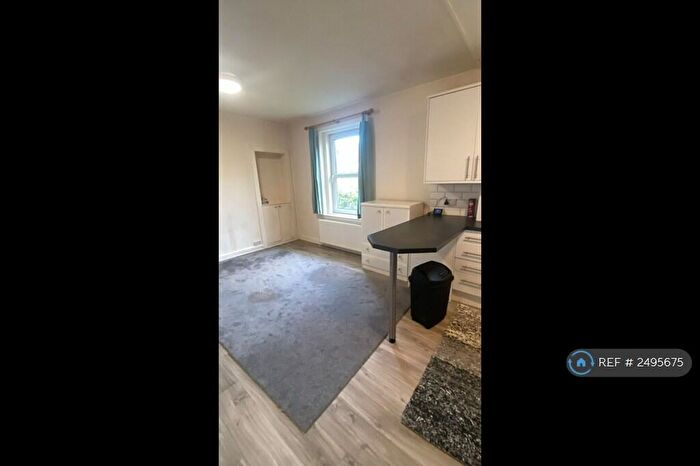 2 Bedroom Flat To Rent In Dens Road, Dundee, DD3
