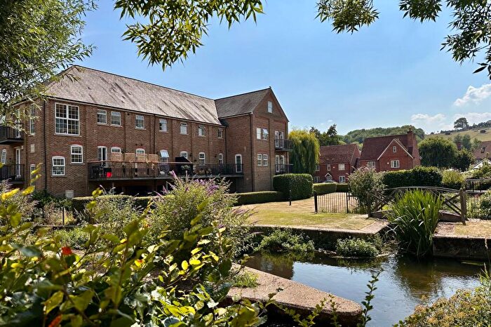 2 Bedroom Flat For Sale In Glory Mill Lane, Wooburn Green, HP10