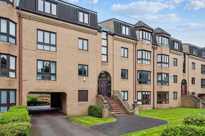 2 Bedroom Flat To Rent In Hughenden Lane, Flat -, Hyndand, Glasgow, G12