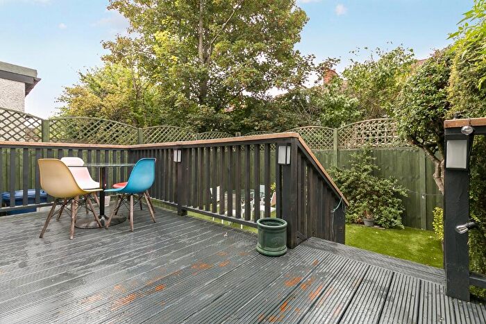 5 Bedroom Semi-Detached House To Rent In Hampstead Gardens, London, NW11
