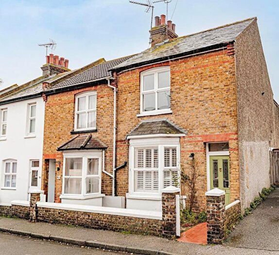 3 Bedroom End Of Terrace House For Sale In Livingstone Road, Broadstairs, CT10