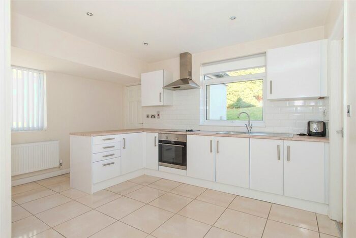 3 Bedroom Semi-Detached House To Rent In Iveson Road, Leeds LS16