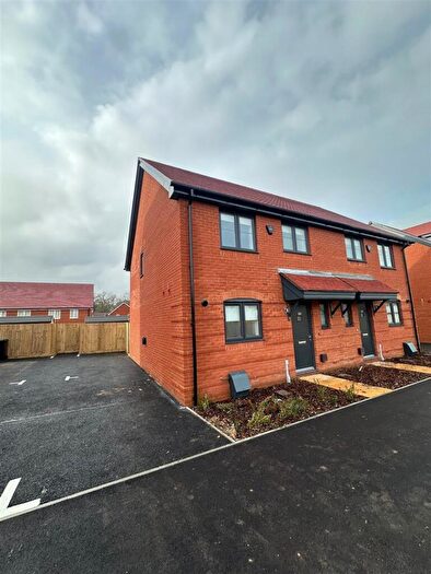 3 Bedroom Semi-Detached House To Rent In Beaulieu Road, Whiteley, Fareham, SO30
