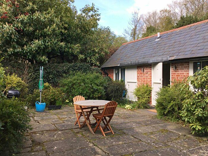 Studio To Rent In Hackington Close, Canterbury - Ref, CT2