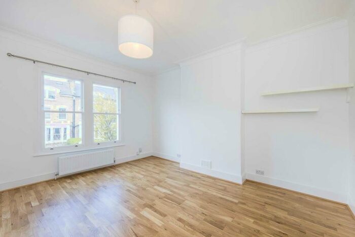 1 Bedroom Flat To Rent In Queen Elizabeth`s Walk, Stoke Newington, N16