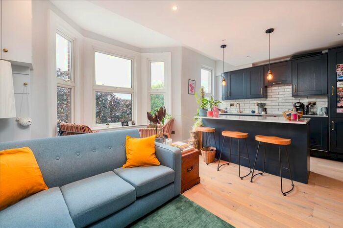 1 Bedroom Flat To Rent In Gauden Road (), London, SW4