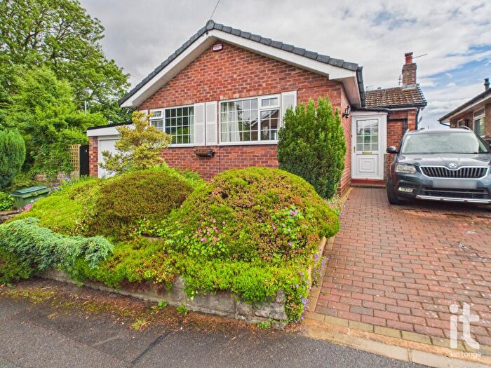 2 Bedroom Detached Bungalow For Sale In Braeside Close, Offerton, Stockport, SK2