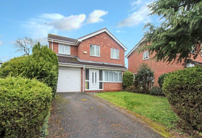 4 Bedroom Detached House To Rent In Swallowdale Drive, Beaumont Leys, Leicester, LE4