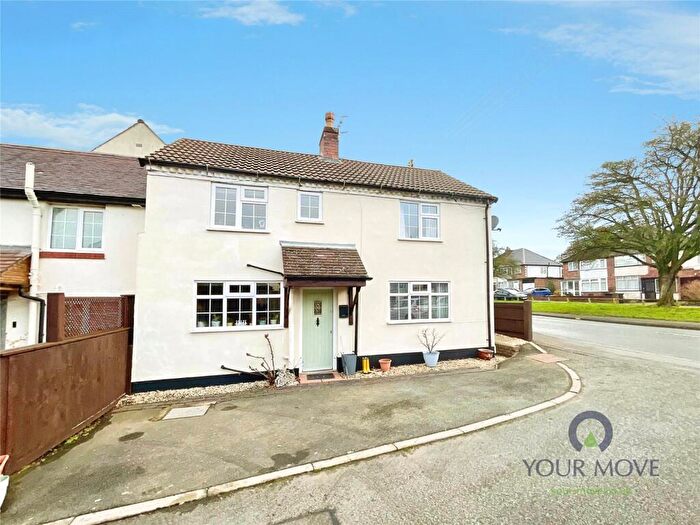2 Bedroom End Of Terrace House For Sale In Golden Cross Lane, Catshill, Bromsgrove, Worcestershire, B61