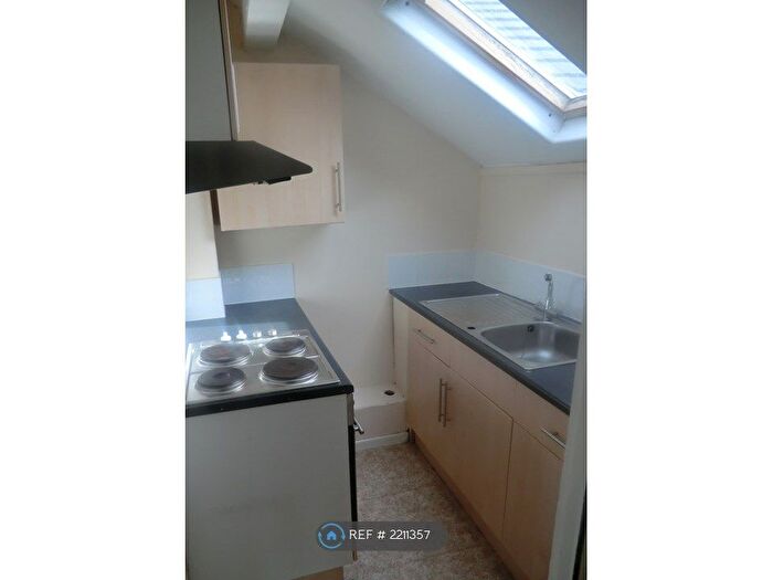 Studio To Rent In Great Clowes Street, Salford, M7