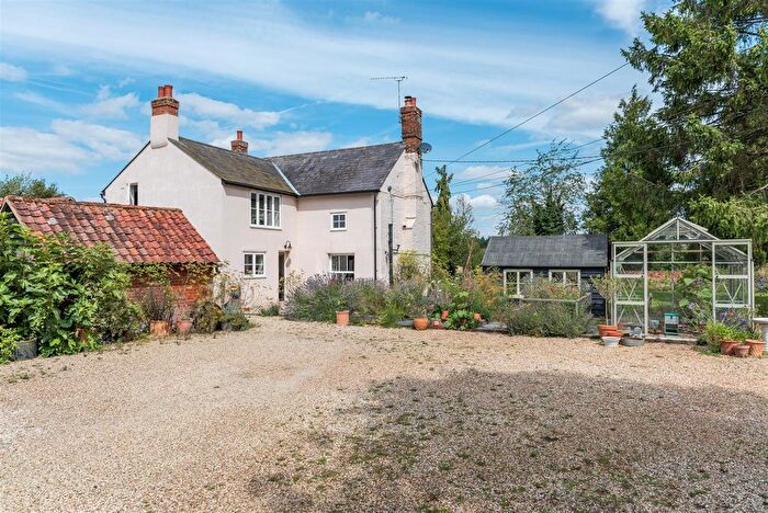 4 Bedroom Property For Sale In The Farmhouse, Lower Layham, Suffolk, IP7