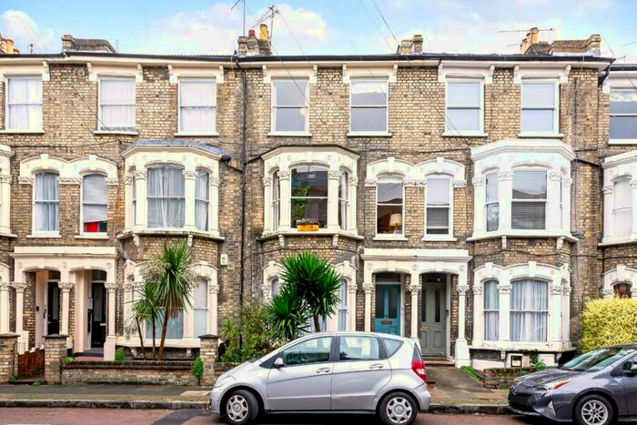 3 Bedroom Flat To Rent In Tabley Road, Tufnell Park, N7